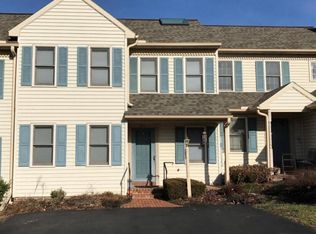 266 Sand Ct, Ephrata, PA 17522