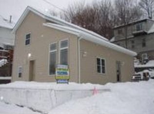 1295 Thomas Pl, Dubuque, IA 52001