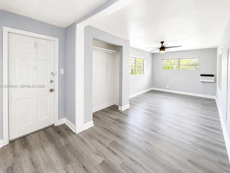 529 NW 8th St — Photo 17