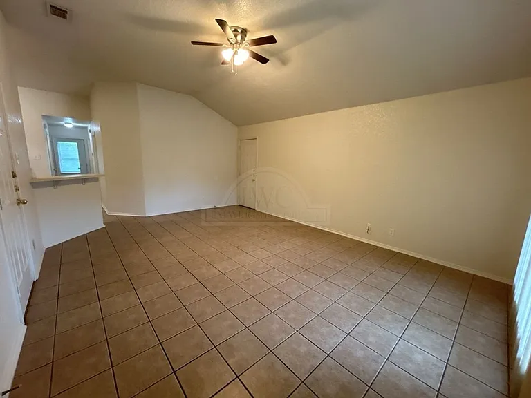 306 Jeff Gordon Dr — Photo 7