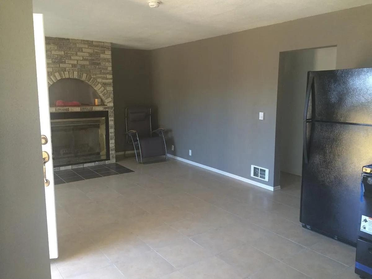 3 bed, 1217 sqft, $2,400 — Photo 4