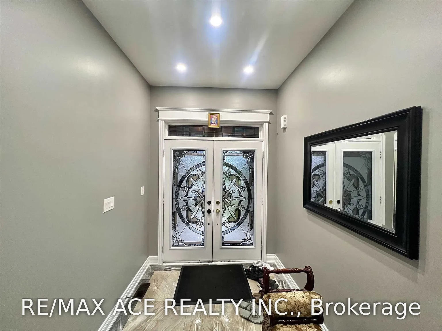 4 bed, $3,950 — Photo 2