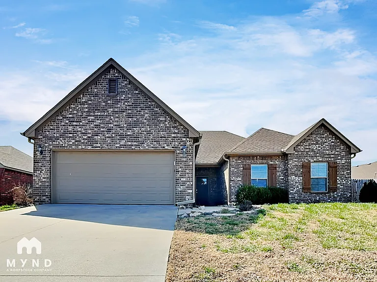 1101 Midway Rd — Photo 1