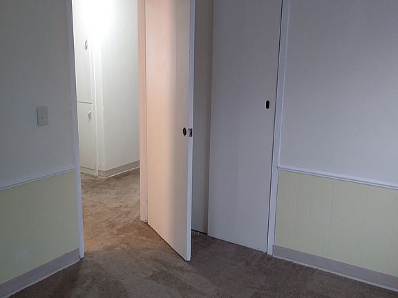 2nd image of 4625 Cove Ct