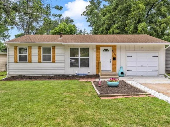 8717 E 96th St, Kansas City, MO 64134
