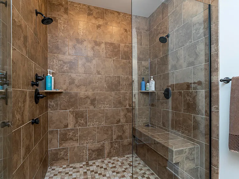 3336 Beacon St — Photo 12