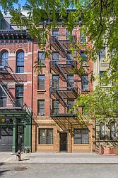 225 East 25th Street in Kips Bay