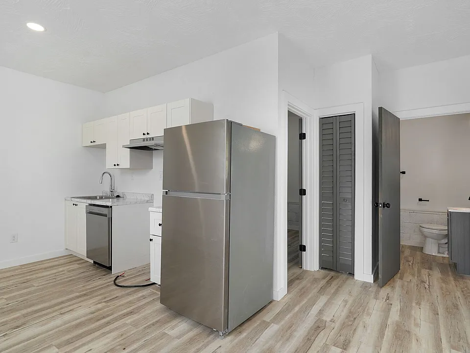 21 Larue St. Apartments