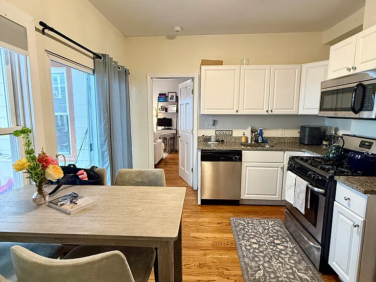 125 G St #2 — Photo 5