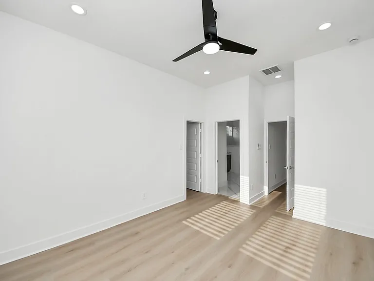 8601 Amadwe St #B — Photo 21
