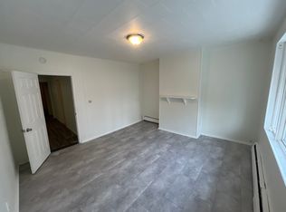 331 4th St FLOOR 2, Troy, NY 12180