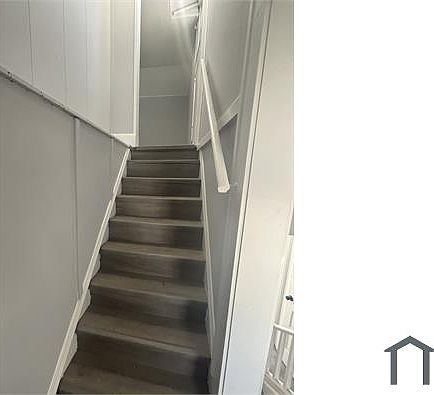 5th image of 4002 E 55th St