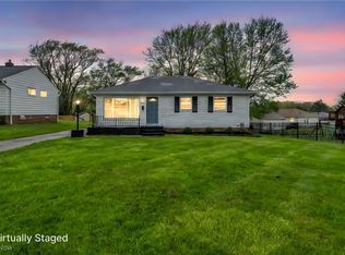 2666 Dentzler Rd, Parma, OH 44134