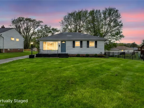 2666 Dentzler Rd, Parma, OH 44134
