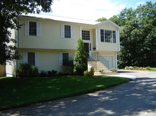 30 Navarre St, West Warwick, RI 02893