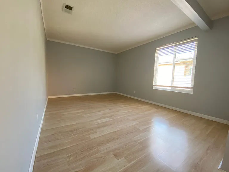 15425 Sherman Way #355 — Photo 3