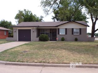 800 E Rose Dr, Midwest City, OK 73110