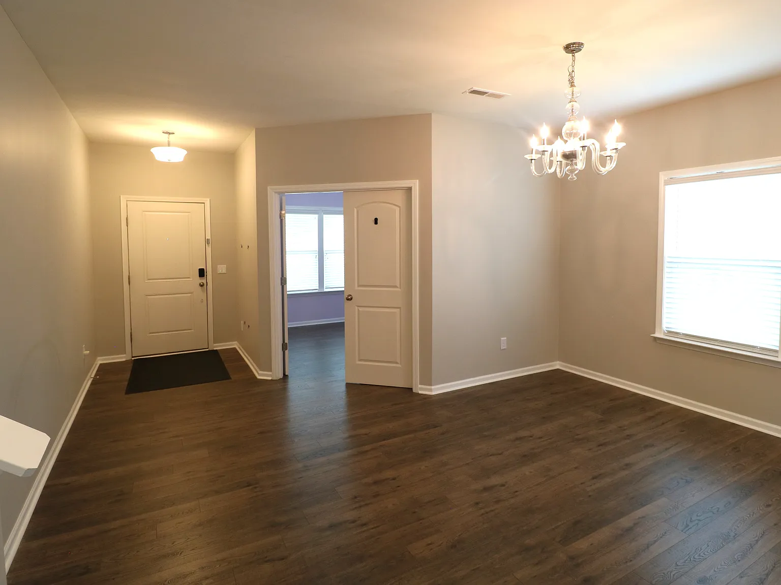 3 bed, 2.5 bath, 2740 sqft, $2,300 — Photo 3