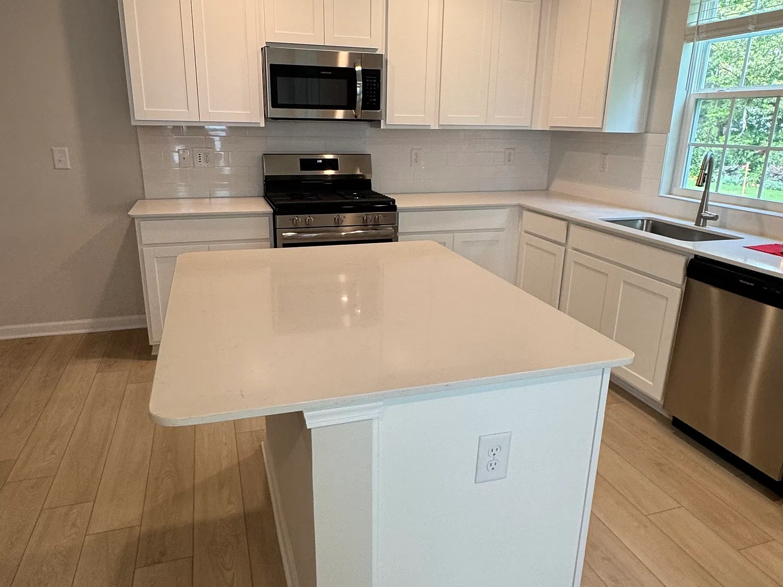 820 Sandbach Rd — Photo 3