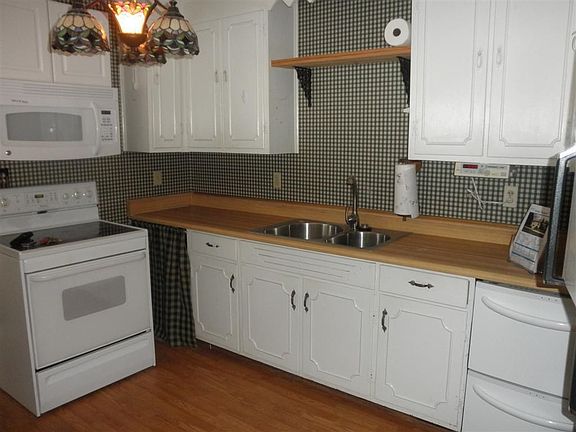 3rd image of 729 Ellwood Ave