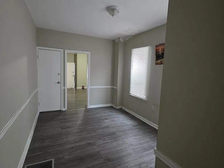 331 Elmer St #1 — Photo 6