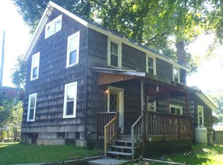 23 E Main St, Huntington, MA 01050