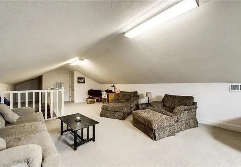 2510 Wabash Ave — Photo 12