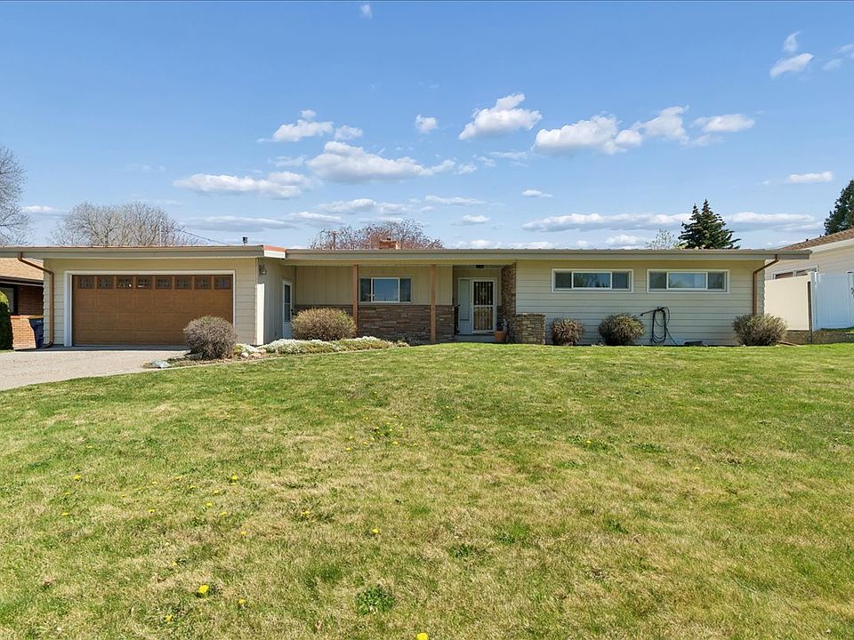 1st image of 372 Carol Dr