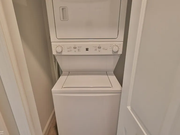 1503 Main St #J — Photo 14