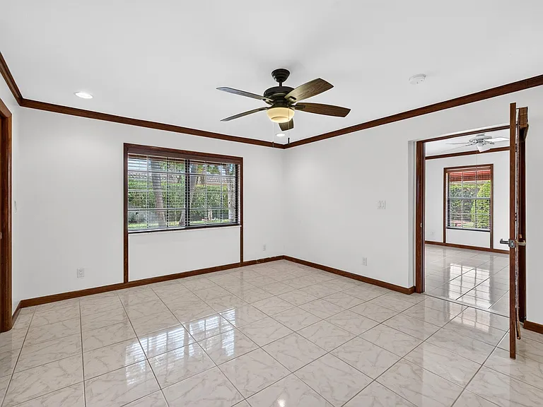 2060 Tropic Isle — Photo 22