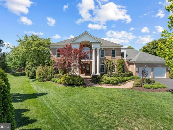 8382 Pedigrue Ct, Gainesville, VA 20155