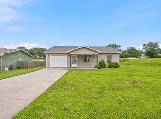 607 Jerry Dr, Junction City, KS 66441