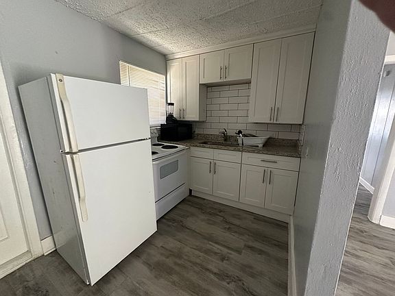 4th image of 3172 2nd Ave N APT D