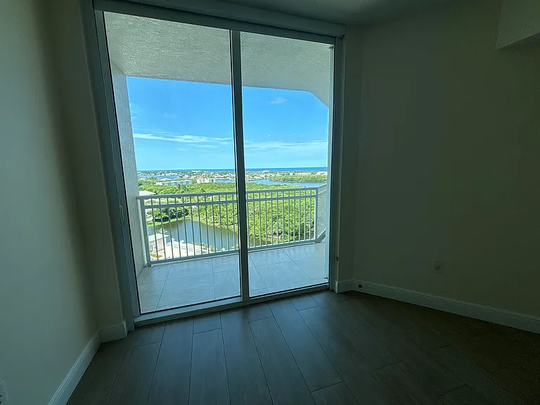 350 N Federal Hwy #1209 — Photo 8