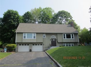 45 Mohegan Trl, South Windsor, CT 06074