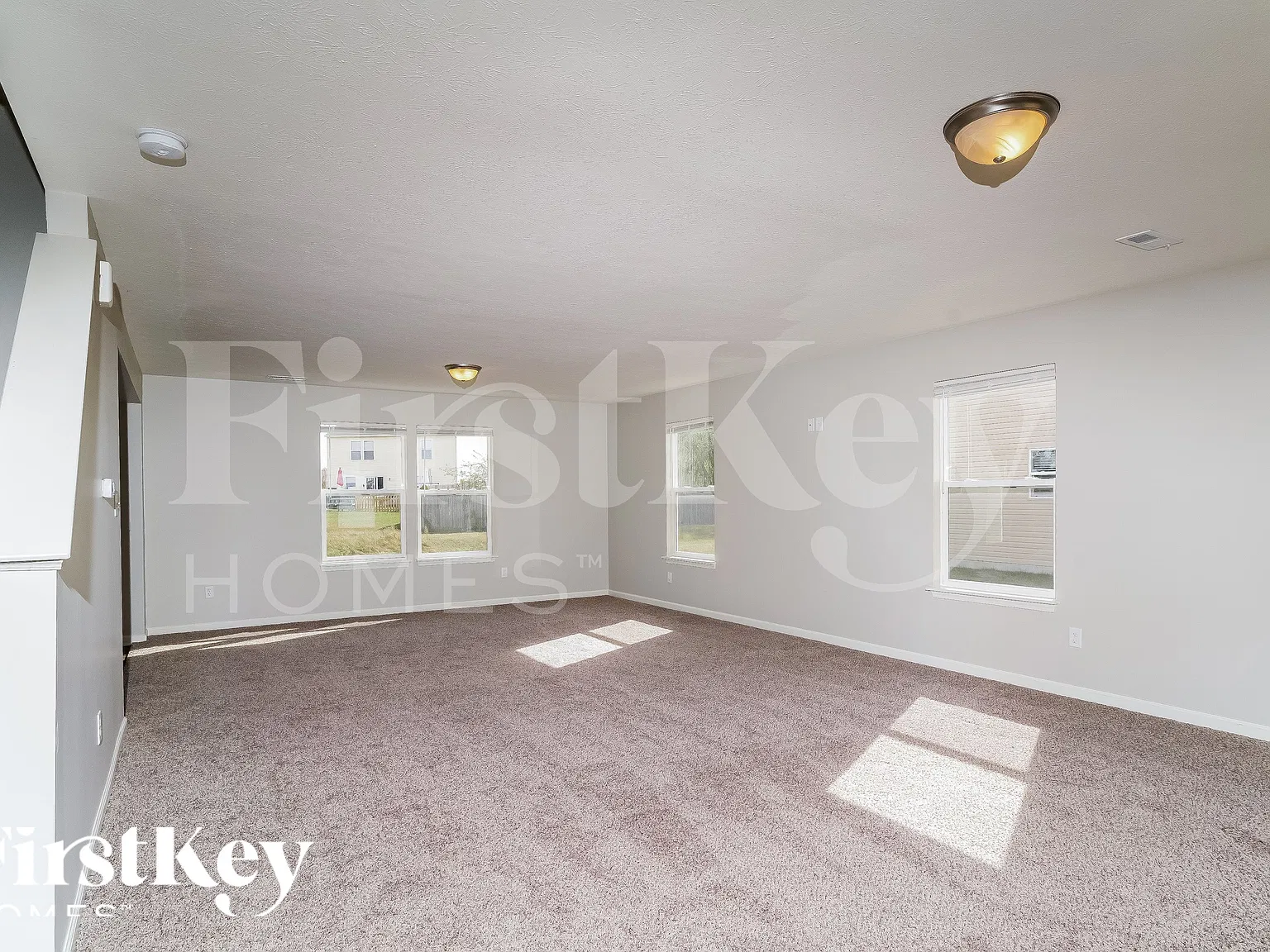 3 bed, 3.0 bath, 2259 sqft, $2,440 — Photo 2