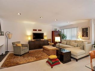 222 E 24th St APT 2A, New York, NY 10010