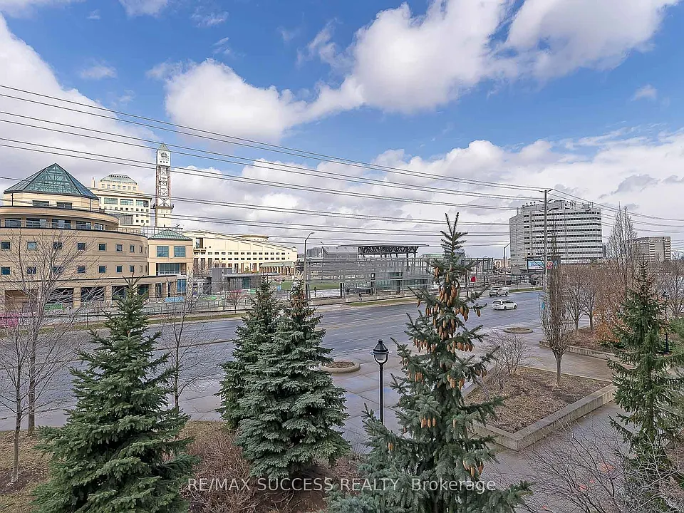 310 Burnhamthorpe Rd W #203