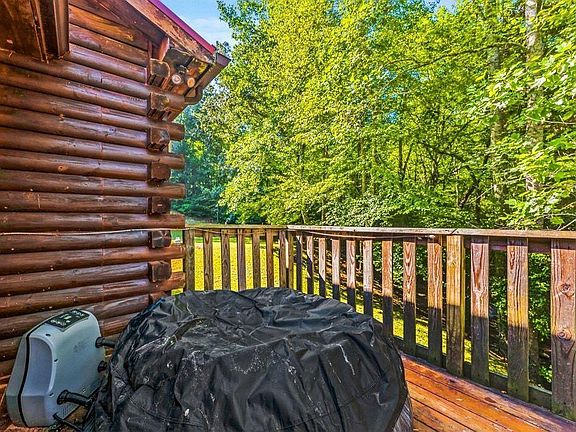 4th image of 711 Arp Rd