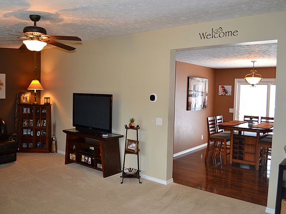 5th image of 35760 Linden Ln
