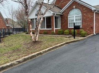 8028 Saint Andrews Village Dr #22D, Louisville, KY 40241