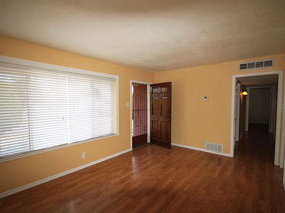 4th image of 10160 Suez Ave