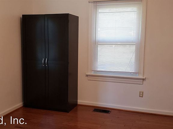 3rd image of 412 Cork St