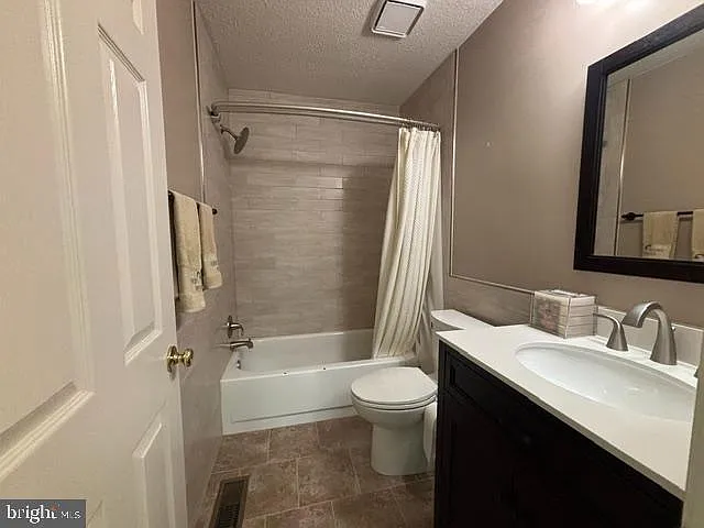 10148 Vanderbilt Cir — Photo 18