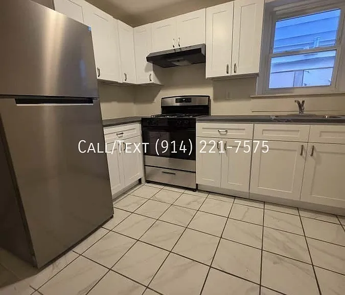 149 Waverly St — Photo 2