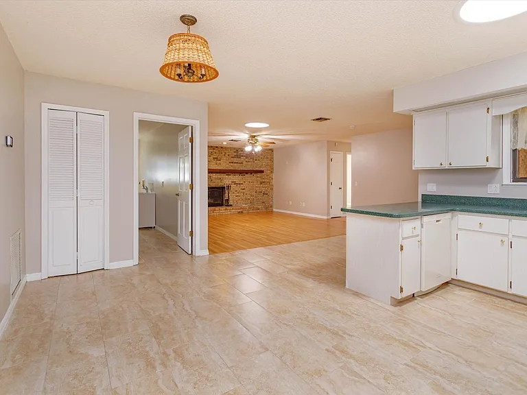 104 Rosemont Ct — Photo 9