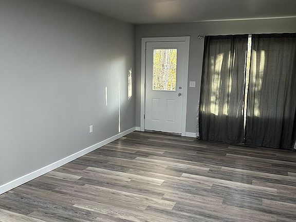 3rd image of 1970 N Creekwood Park Cir