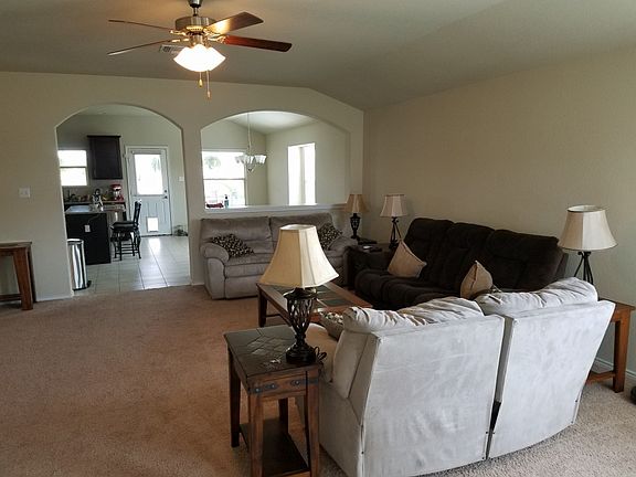 4th image of 1131 Garden Green Dr