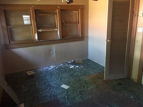 3rd image of 509 Carroll Ave