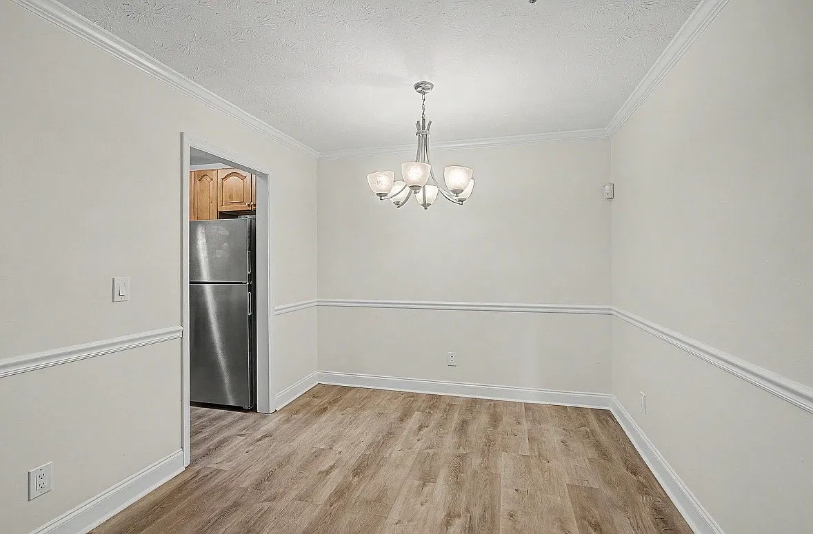 2 bed, 1250 sqft, $1,840 — Photo 3